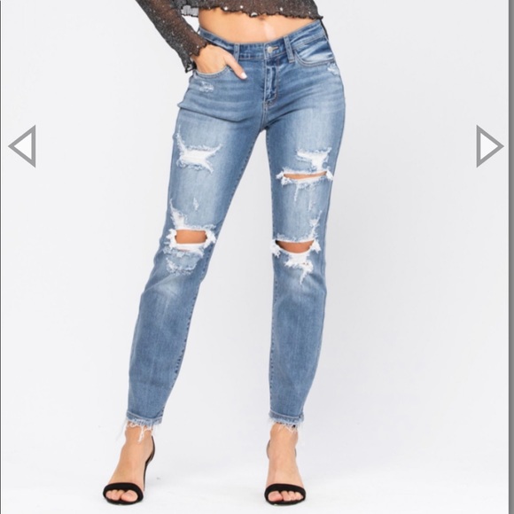 Judy Blue Midrise Destroyed Boyfriend Jeans - Picture 6 of 11